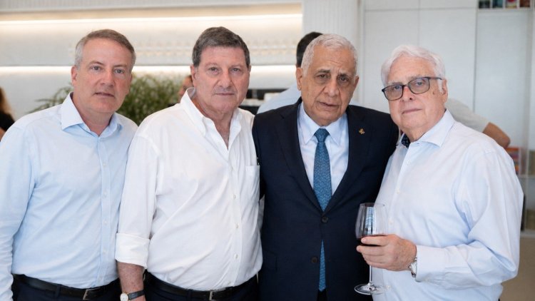 מימין: רמי נוסבאום, פיני כהן, גיל גירון, גיא פורת (איתמר סיידא)