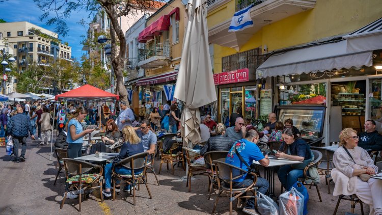 מדרחוב נחלת בנימין (שאטרסטוק) 