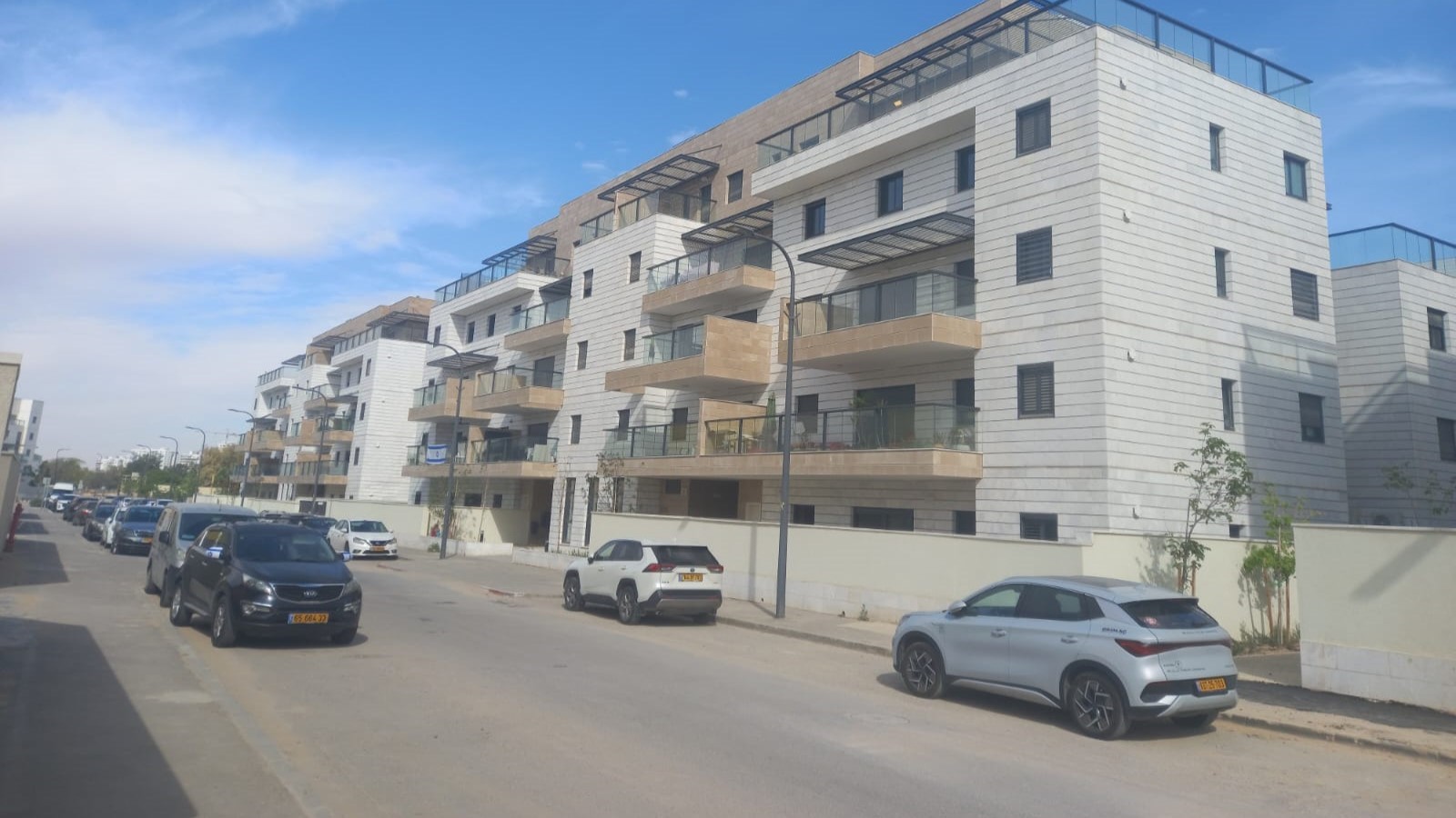 בניינים מאוכלסים בשלבים הראשונים של פרויקט צרפתי שמעון בבאר שבע (צרפתי שמעון)