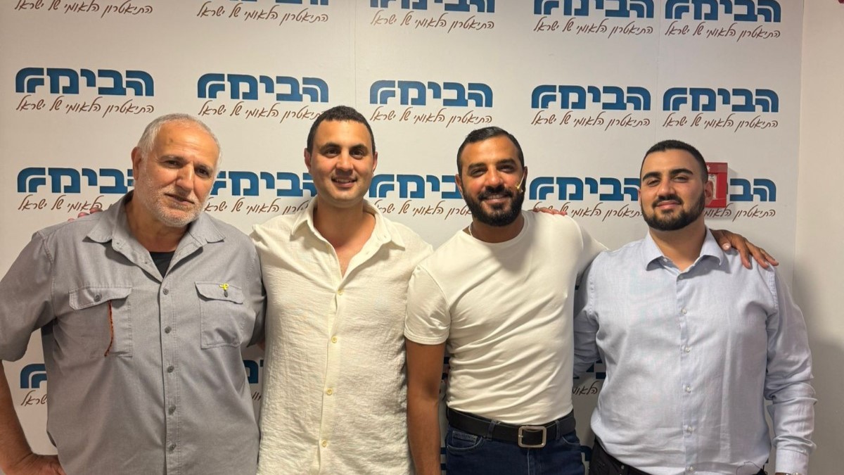 מימין: זיו אומיד, איתי לוי, יהונתן אומיד, משה דולב, מנכ"ל מל"י (גשם החזקות)