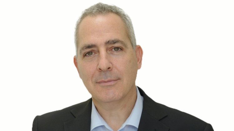 עו"ד צבי שוב (ליאת מנדל)