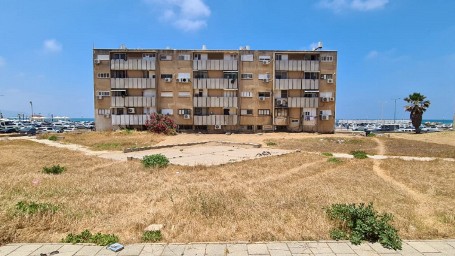 בניין ישן בשכונה (באדיבות יובלים)
