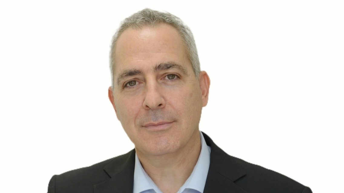 עו
