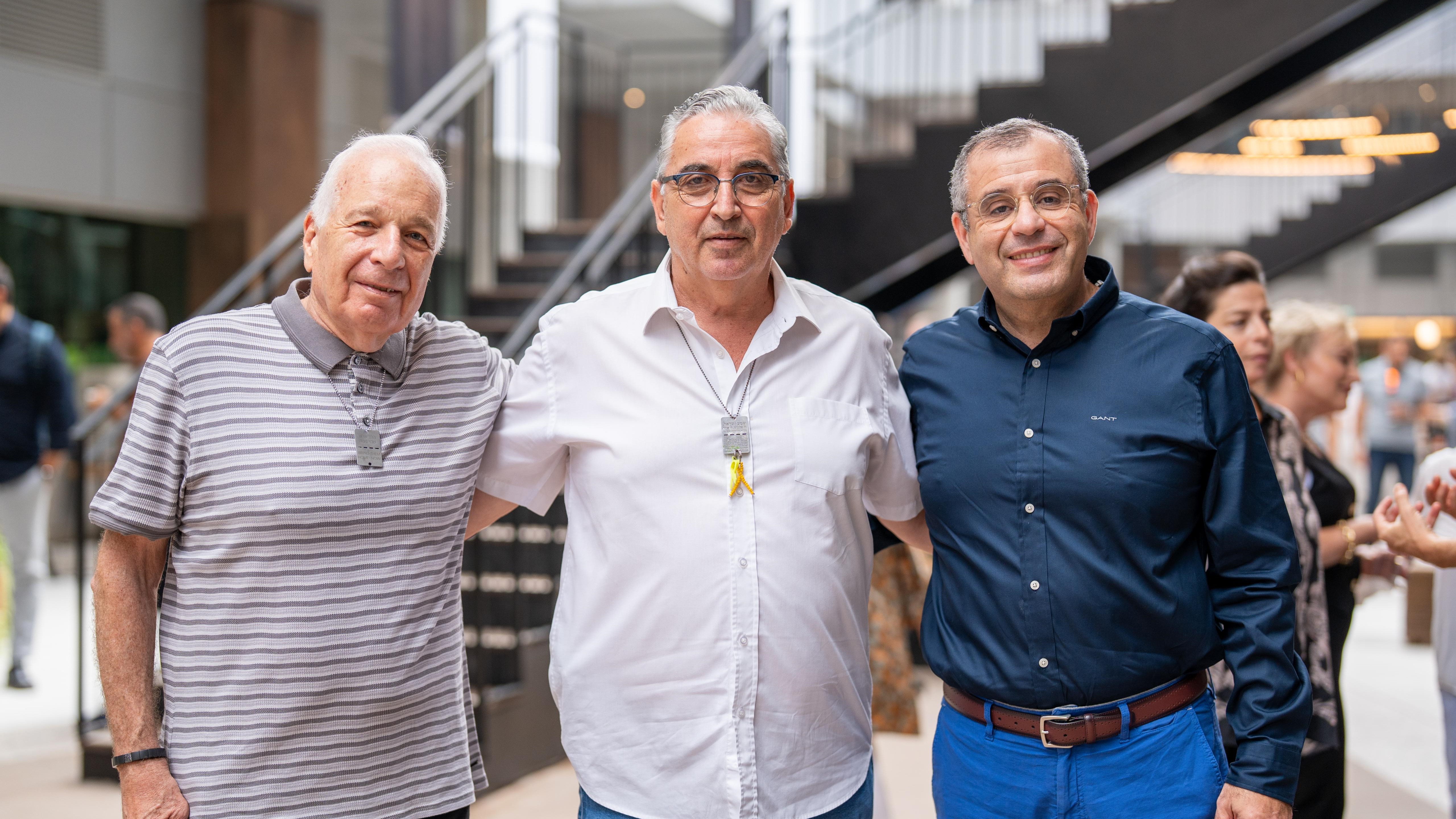 מאיר נגה, חיים ברוידא ושמואל סייד (לירן לוינוביץ)