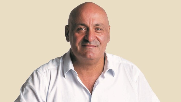 יוסי אברהמי (יונתן בלום)