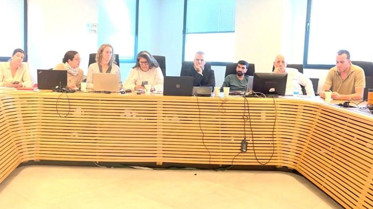 אנשי עיריית כפ"ס (ראש העיר סער במרכז) במהלך הדיון (עיריית כפ"ס)