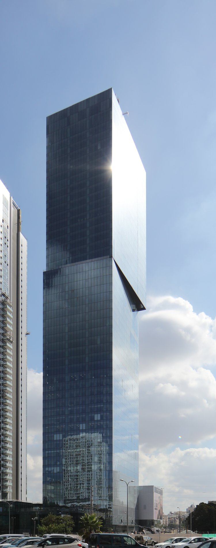 "פרויקט עם מסחר חי, שטחים ציבוריים וניצול טוב של הקרקע". מגדל מידטאון, צילום: משה צור