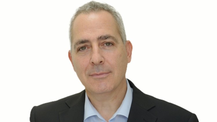 עו"ד צבי שוב (ליאת מנדל)