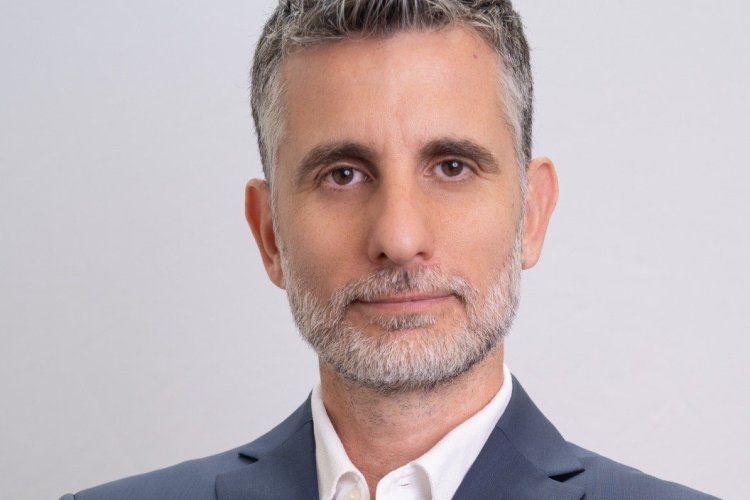 עו"ד אסף עירוני (אינה חזנוב)