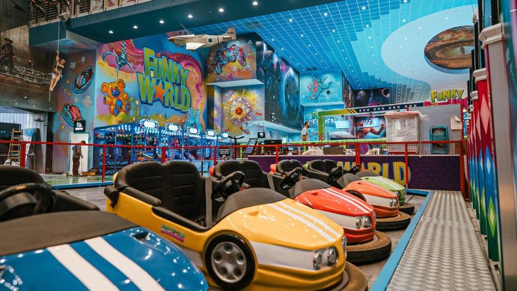 מתחם פאנקי וורלד (דוד גולדשטיין)