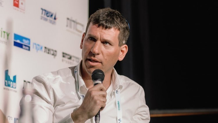 "הנגיד חייב להתעשת". עמית גוטליב (Eclipse media)