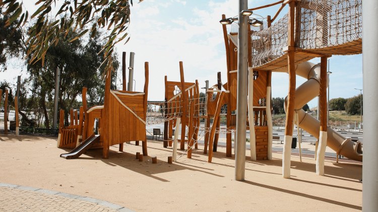 הפארק בבת ים (מריה ריבין)