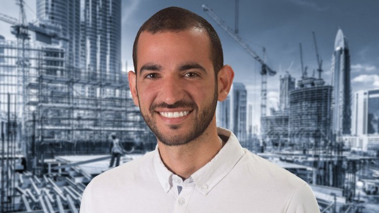 עורך הסקירה אבי שקורי (באדיבות המצולם)