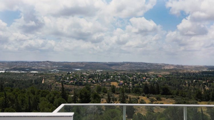 הנוף מ"מרום השרון" בצור יצחק (באדיבות מבנה)