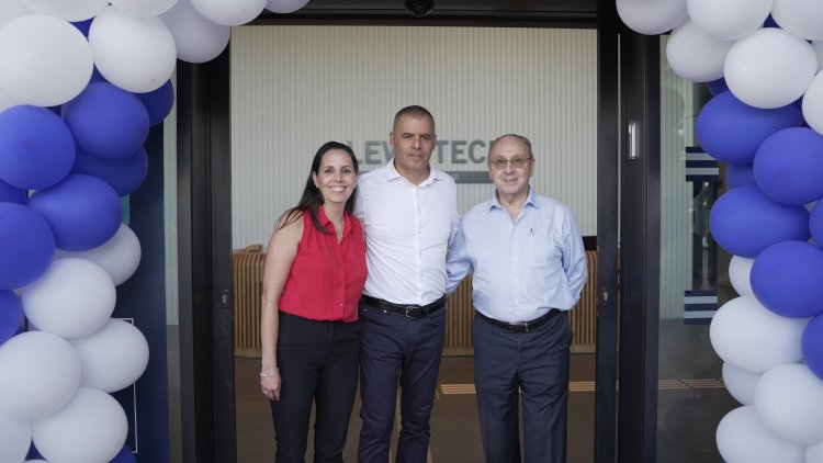 שאולי לוטן מנכ"ל ובעלים קבוצת לוינשטין, רפי סער ראש העיר כפר סבא, חן גור לוטן סמנכ"לית נכסים מניבים בקבוצת לוינשטין (סקייפרו)