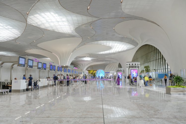 נאווי מומבאי, הודו. © NMIA