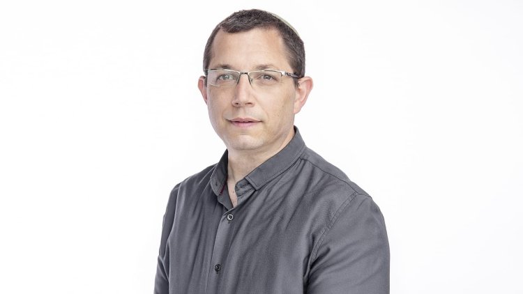 יואל קופלנד (ענבל מרמרי)