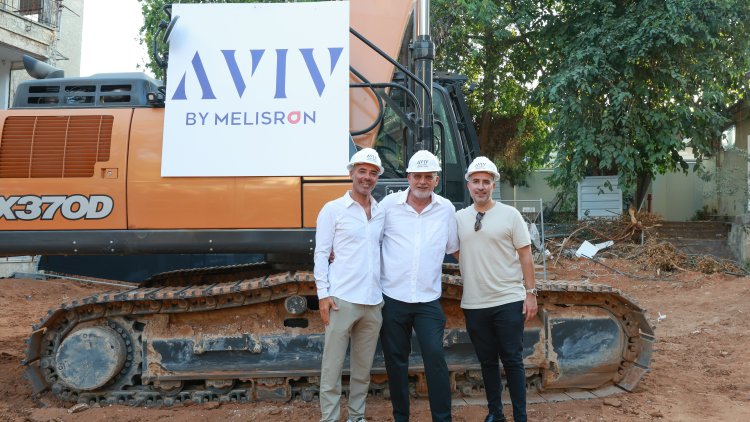 מימין: צחי דידי, מנכ"ל אביב מליסרון, מושיק גולדשטיין, משנה לראש עיריית גבעתיים, גילי שקד, בעלים ומנכ"ל חברת סער שקד. (אוראל כהן)