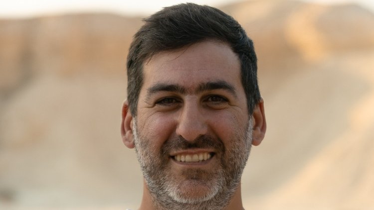 יאיר ביטון (תמר אדם) 