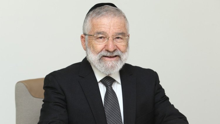 שמחה גריידינגר (אוראל כהן)