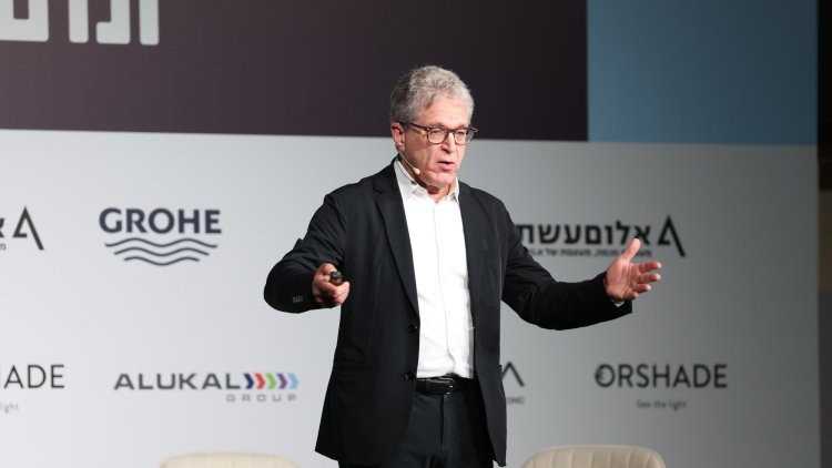 האדריכל ג'ימי פון קלמפרר (ניאו מדיה)